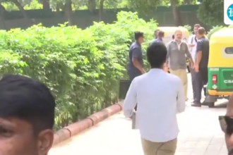 rahul-gandhi-was-spotted-dressed-as-an-auto-driver-outside-his-residence-in-delhi