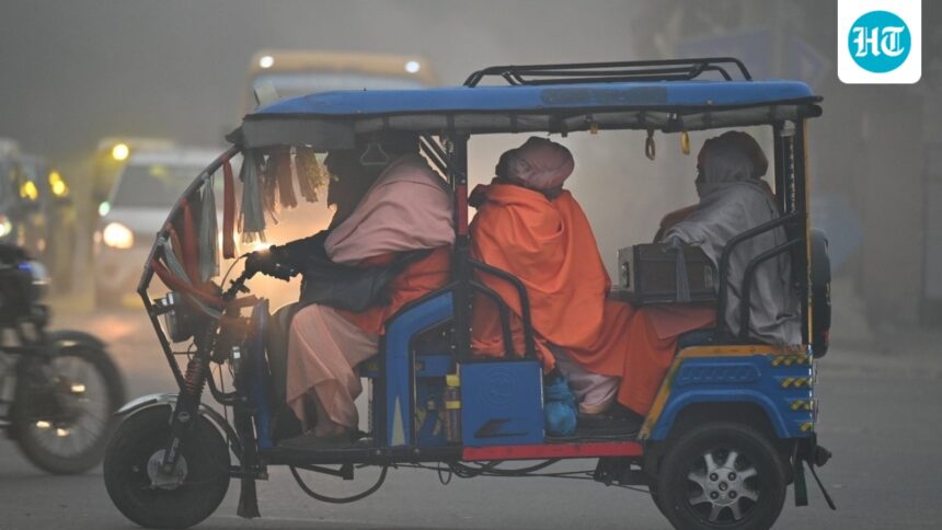 2000-e-rickshaws-operating-illegally-in-delhi-why-the-government-has-capped-their-numbers-|-5-points | GIBN 2000-e-rickshaws-operating-illegally-in-delhi:-why-the-government-has-capped-their-numbers-|-5-points