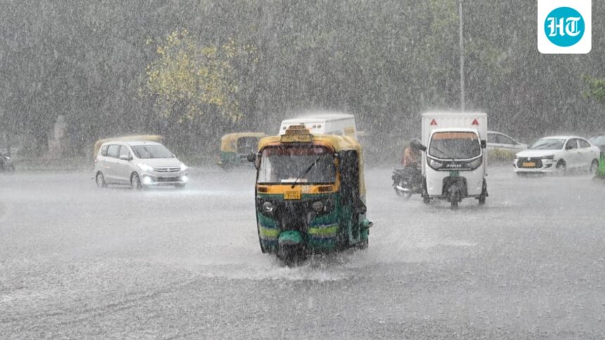 phones-across-delhi-and-national-capital-region-(ncr)-are-buzzing-with-‘extremely-high-alert’-for-thunderstorms,-lightning-and-hailstorms