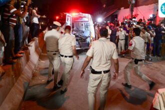 dozens-were-injured-after-a-building-collapsed-on-a-canteen-in-delhi’s-saeedulagap-area