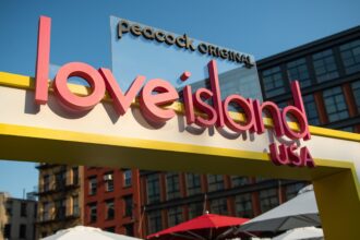 how-much-do-the-stars-of-“love-island”-get-paid-for-their-participation-in-the-show?