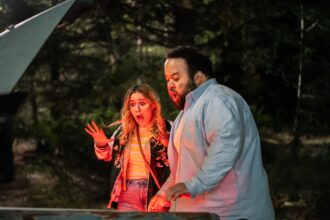 ‘all-night-wrong’-director-on-his-hitchcock-meets-wilder-film-with-‘severance’s’-zach-cherry-and-maria-bakalova-as-broken-souls