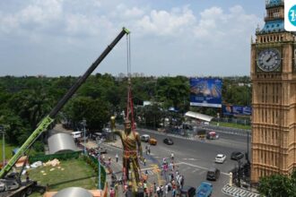 45-foot-lionel-messi-statue-dismantled;-pwd-in-kolkata-say-there-is-no-decision-on-transfer