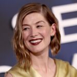 rosamund-pike-calls-out-audience-member-for-texting-during-west-end-show:-‘when-i-see-that,-it’s-hard’