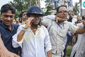 the-cid-visits-abhishek-banerjee’s-house-in-kolkata-for-the-second-time-in-48-hours-in-the-signature-forgery-case.