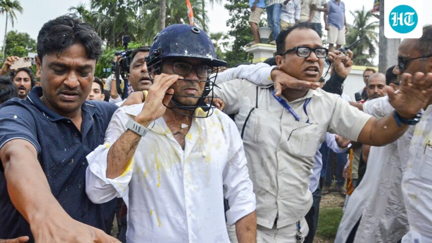 the-cid-visits-abhishek-banerjee’s-house-in-kolkata-for-the-second-time-in-48-hours-in-the-signature-forgery-case.