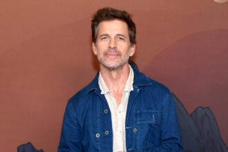 zack-snyder-addresses-john-carpenter’s-‘escape-from-new-york’-reimagining-(exclusive)