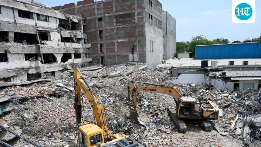 the-building-that-collapsed-in-delhis-saeedulagab-area-has-been-seized-by-mcd-but-no-action-has-been-taken | GIBN the-building-that-collapsed-in-delhi’s-saeedulagab-area-has-been-‘seized’-by-mcd,-but-no-action-has-been-taken