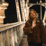 ‘alice-and-steve’-review:-jemaine-clement-and-nicola-walker-light-up-hulu’s-wildly-funny,-unexpectedly-poignant-comedy