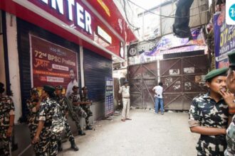 a-rival-coaching-director-among-3-has-been-detained-for-the-attack-on-khan-sir’s-patna-institute.