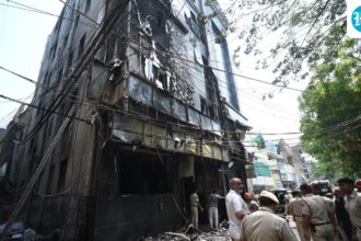 delhi-restaurant-fire:-at-least-21-people-killed-in-a-fire-at-malviya-nagar-restaurant