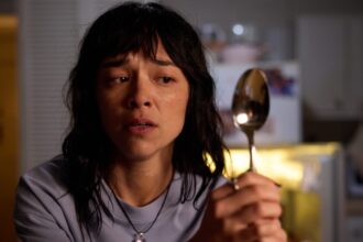 director-and-star-“saccharine”-accidentally-crashes-the-body-horror-film-just-in-time