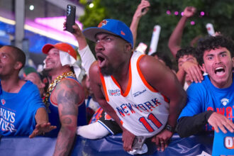 nypd-gives-pass-to-watch-party-for-nba-finals-for-game-1-outside-msg