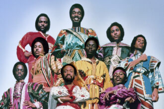 ‘earth,-wind-and-fire-(to-be-celestial-vs.-that’s-the-weight-of-the-world)’-review:-questlove’s-tribeca-opener-is-a-vibrant-account-of-the-band’s-rise-and-fall