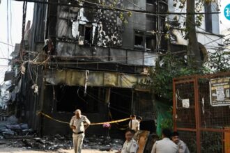 kerala-assembly-pays-tribute-to-delhi-hotel-fire-victims