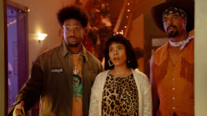 ‘scary-movie’-review:-the-wayans-brothers-spoof-spoof-franchise-should-have-been-left-for-dead