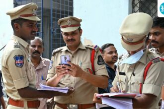 punjab-man-stabs-former-colleague-in-office-and-attempts-suicide;-the-horror-was-captured-on-cctv