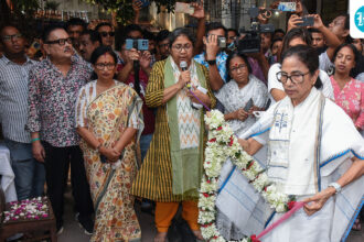 80-tmc-mlas,-58-rebels,-only-8-attend-her-meeting:-numbers-get-bleaker-for-mamata-banerjee-as-she-loses-grip-on-party