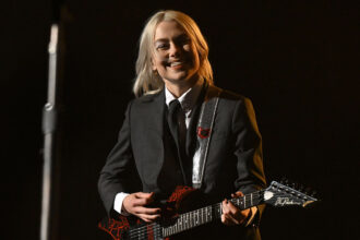 phoebe-bridgers-reveals-phone-free-arena-tour