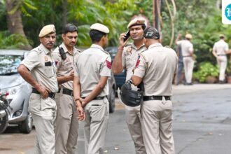 a-du-professor-was-found-murdered-during-a-promotion-interview-on-the-same-day,-and-had-sent-medicines-to-his-mother