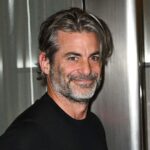 jim-curtis-health:-jennifer-aniston’s-friend’s-‘misdiagnosed’-illness-caused-limping-and-more-symptoms