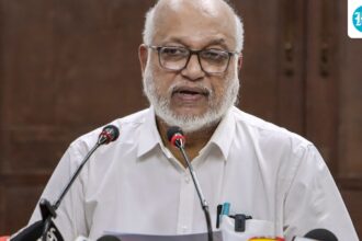 cpi(m)-chief-criticizes-rahul-for-allegedly-linking-bjp-with-the-left