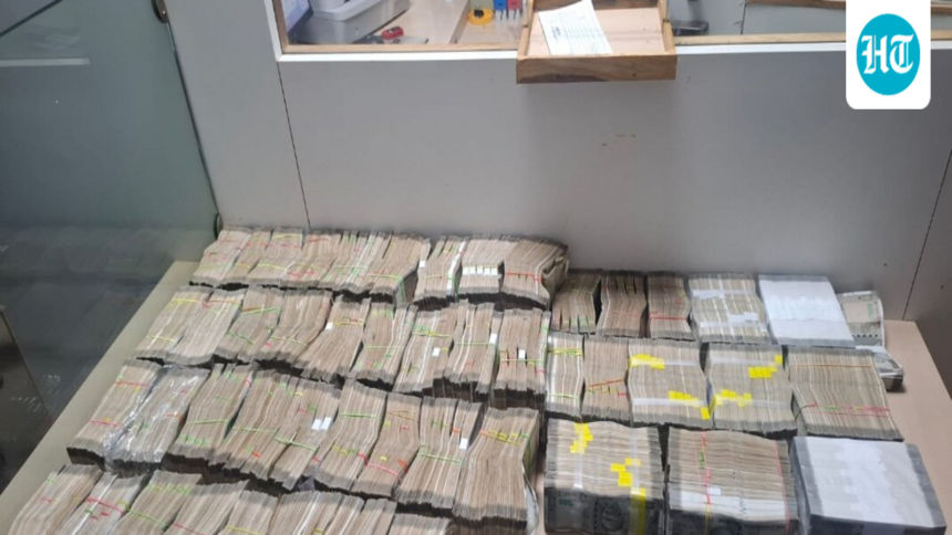 rs-2-crore-in-cash,-14-plots-of-land,-341-grams-of-gold:-odisha-vigilance-department-reveals-assets-of-government-engineer