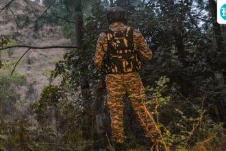an-indian-army-soldier-died-after-an-accidental-fall-during-operation-sherwali-in-rajouri-in-jammu-and-kashmir