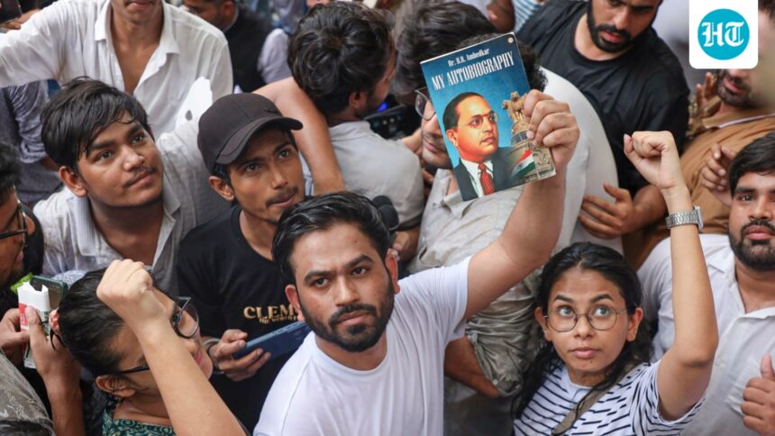 the-cockroach-janta-partys-street-debut-attracts-1200-people-but-there-are-still-weaknesses | GIBN the-cockroach-janta-party’s-street-debut-attracts-1,200-people,-but-there-are-still-weaknesses
