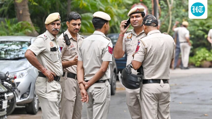 a-concert-in-worli,-mumbai,-ends-in-tragedy-as-one-audience-member-dies-and-another-falls-ill