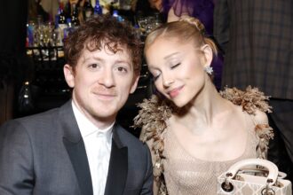 who-is-ethan-slater?-meet-the-“evil”-star-and-boyfriend-of-ariana-grande