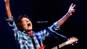 john-fogerty-on-the-new-york-times-songwriters-list:-disdain,-taylor-swift,-and-why-there-aren’t-more-protest-songs