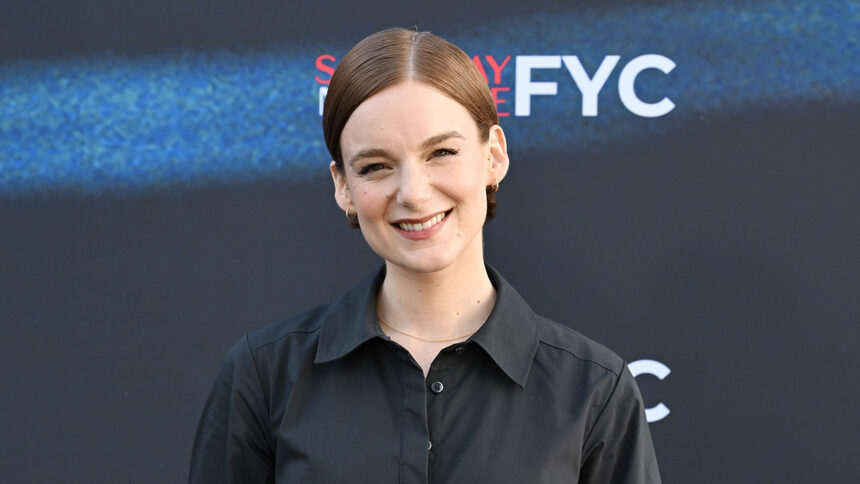 ‘snl’-breakout-ashley-padilla-joins-emma-stone-and-chris-pine-in-romantic-comedy-‘the-catch’-(exclusive)
