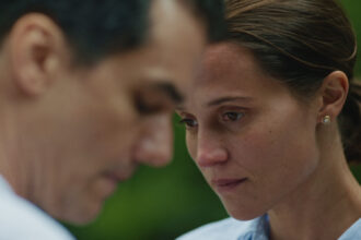 ‘last-day’-review:-alicia-vikander-and-victoria-pedretti-shine-in-‘mrs.-dalloway’-reinterpretation-of-the-perils-of-modern-motherhood