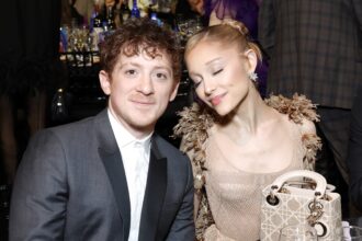 ariana-grande’s-boyfriend-history:-from-big-sean-to-ex-husband-dalton-gomez,-to-ethan-slater-and-more