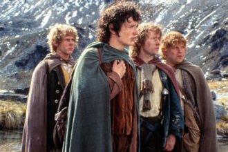 ‘lord-of-the-rings’-films-celebrate-25-years-with-elijah-wood-and-more-at-ccxp