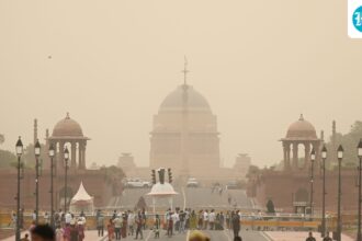 massive-dust-storms-hit-delhi-as-imd-issues-red-and-orange-alerts-across-ncr