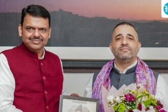 israel-to-install-shivaji-statue-to-‘deepen-ties’-with-india,-diplomat-meets-fadnavis-in-mumbai