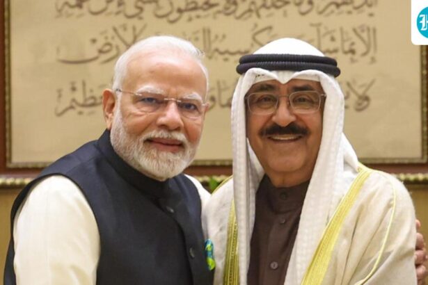 modi-communicates-with-the-emir-of-kuwait-after-the-airport-attack-and-calls-for-an-end-to-the-escalation