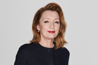 lesley-manville-to-direct-brett-goldstein’s-lead-comedy-‘escort’
