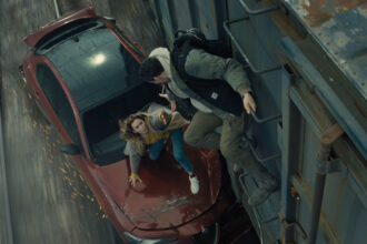 ‘disclosure-day’-review:-emily-blunt,-josh-o’connor-and-colin-firth-lead-steven-spielberg’s-charming-return-to-what-he-does-best