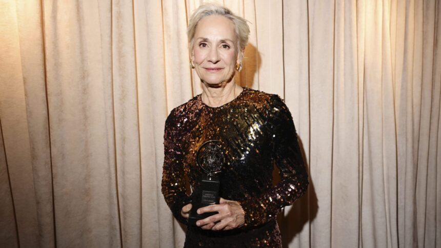 laurie-metcalf-its-been-a-year-of-achieving-everything-i-hoped-for | GIBN laurie-metcalf:-“it’s-been-a-year-of-achieving-everything-i-hoped-for.”