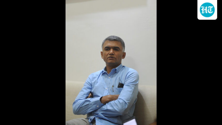 the-minister-leaves-for-delhi-amid-a-dispute-over-the-ministrys-powers | GIBN the-minister-leaves-for-delhi-amid-a-dispute-over-the-ministry’s-powers