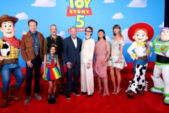 welcome-to-the-oscar-race,-“toy-story-5”-and-taylor-swift
