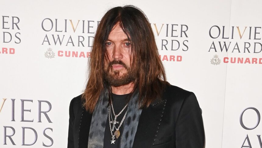 billy-ray-cyrus’s-health:-all-about-sepsis-diagnosis-and-vocal-problems