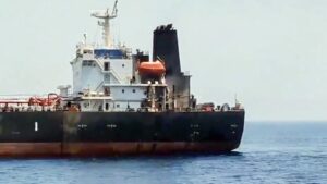 another-ship-with-an-indian-crew-on-board-is-under-“us-attack”-amid-a-new-missile-exchange-in-the-iran-war