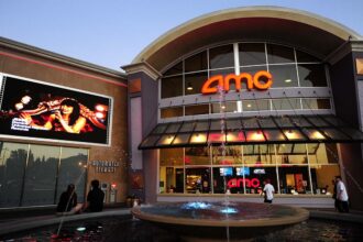 amc-theaters-raises-$150-million-to-boost-cash-reserves
