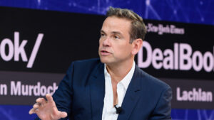 lachlan-murdoch-signs-a-contract-extension-with-fox-until-2030