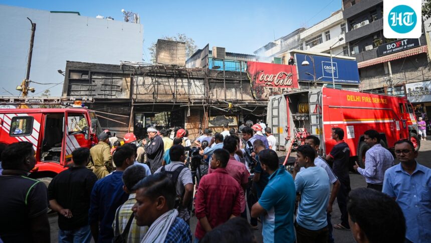 massive-fire-breaks-out-in-residential-building-in-delhi;-8-moved-to-hospitals