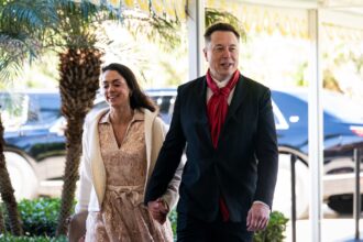 elon-musk-has-officially-become-the-world’s-first-trillionaire-with-spacex-going-public